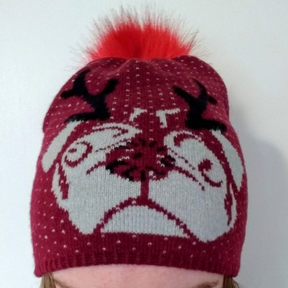 Burgundy Bulldog Tuque - Picture 1 of 3